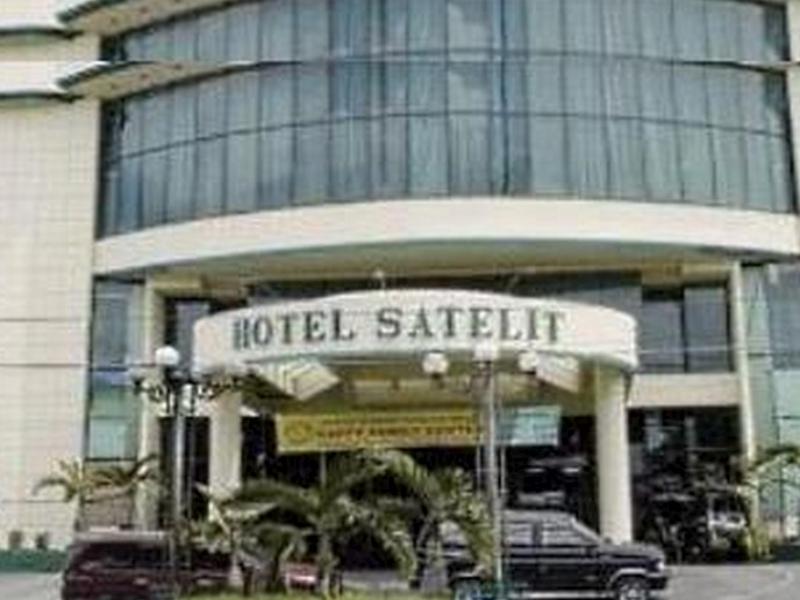 Satelit Hotel Сурабая Екстер'єр фото